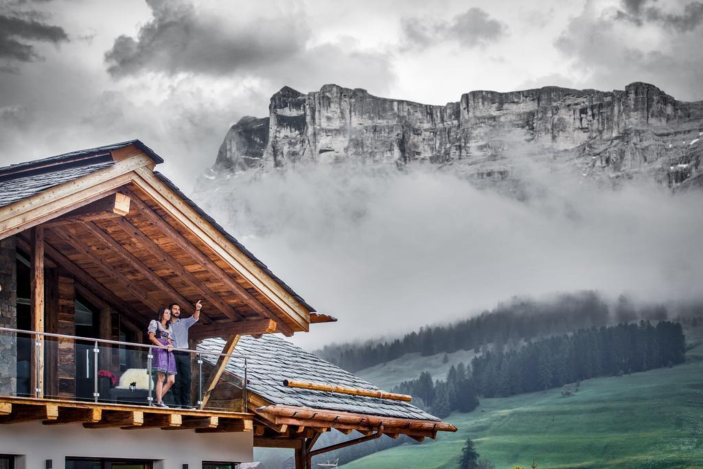 Chalet Stefan - Apartments La Villa  Buitenkant foto