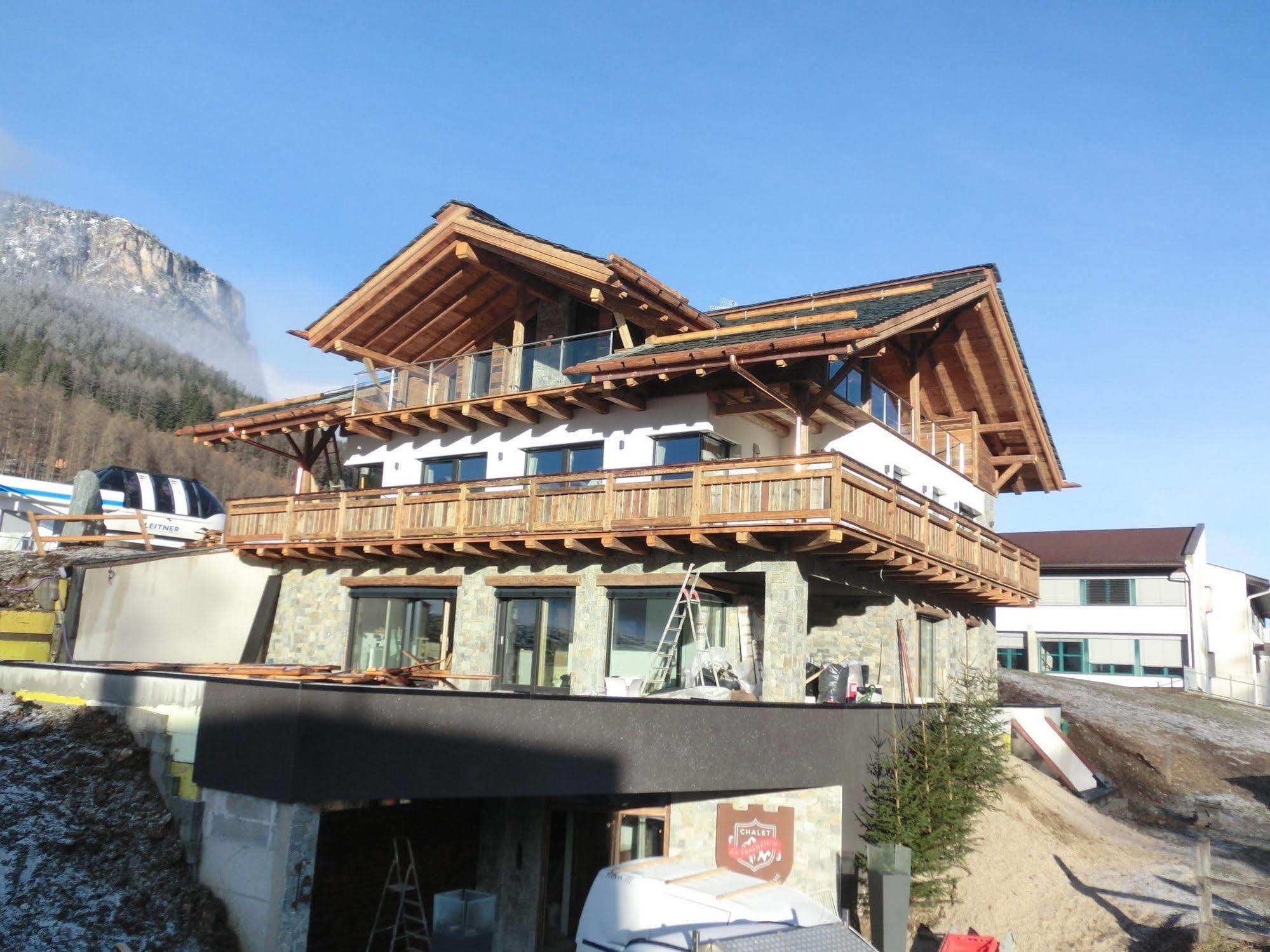 Chalet Stefan - Apartments La Villa  Buitenkant foto