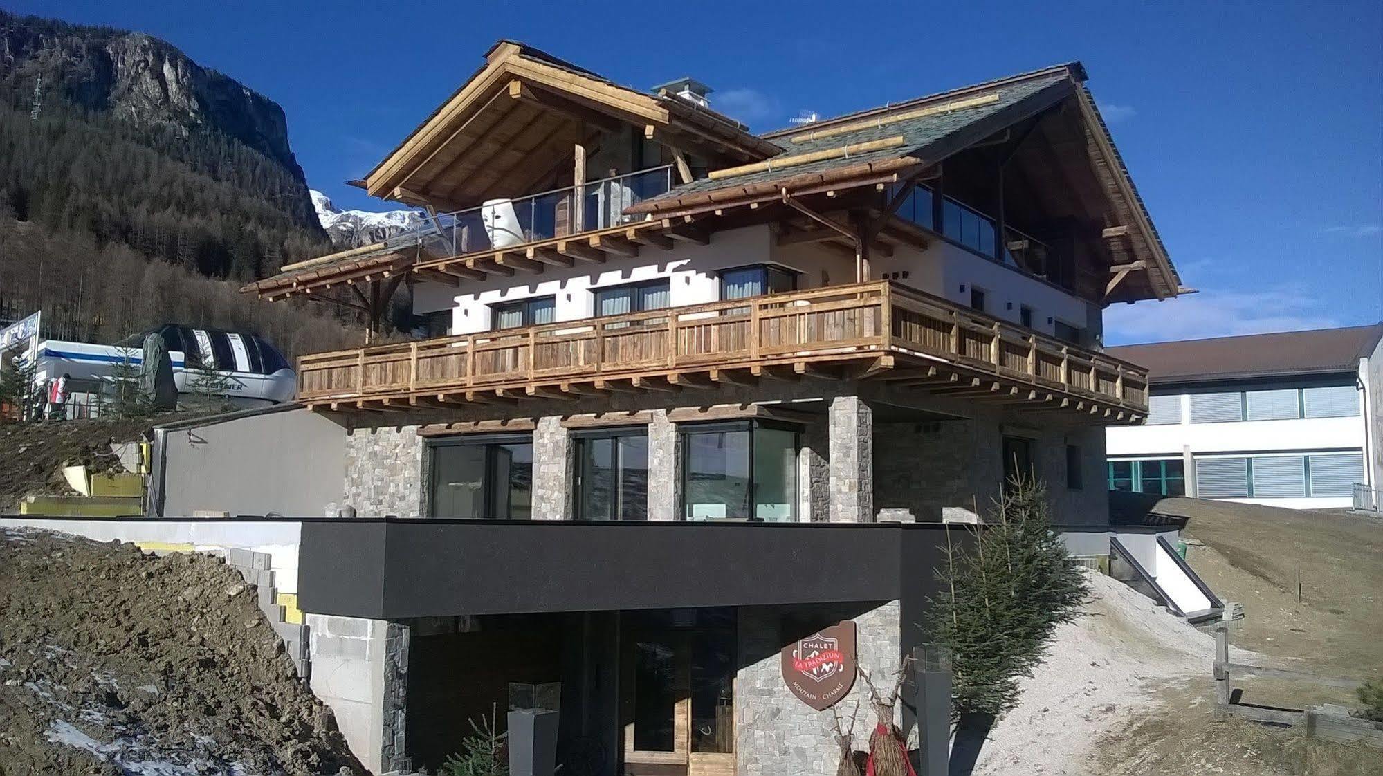 Chalet Stefan - Apartments La Villa  Buitenkant foto